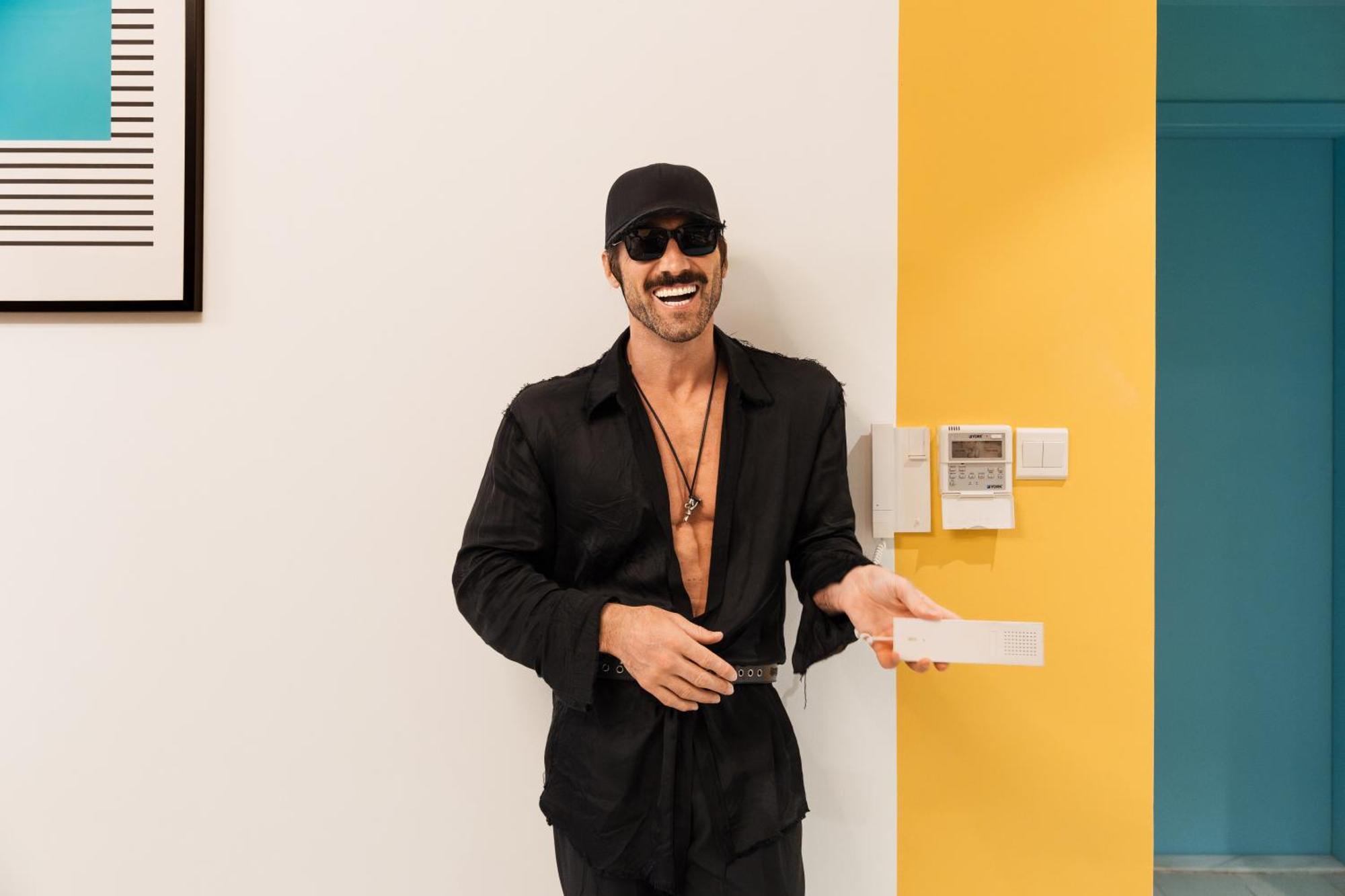 Izzzi Life Mint Aparthotel Dubai Bagian luar foto