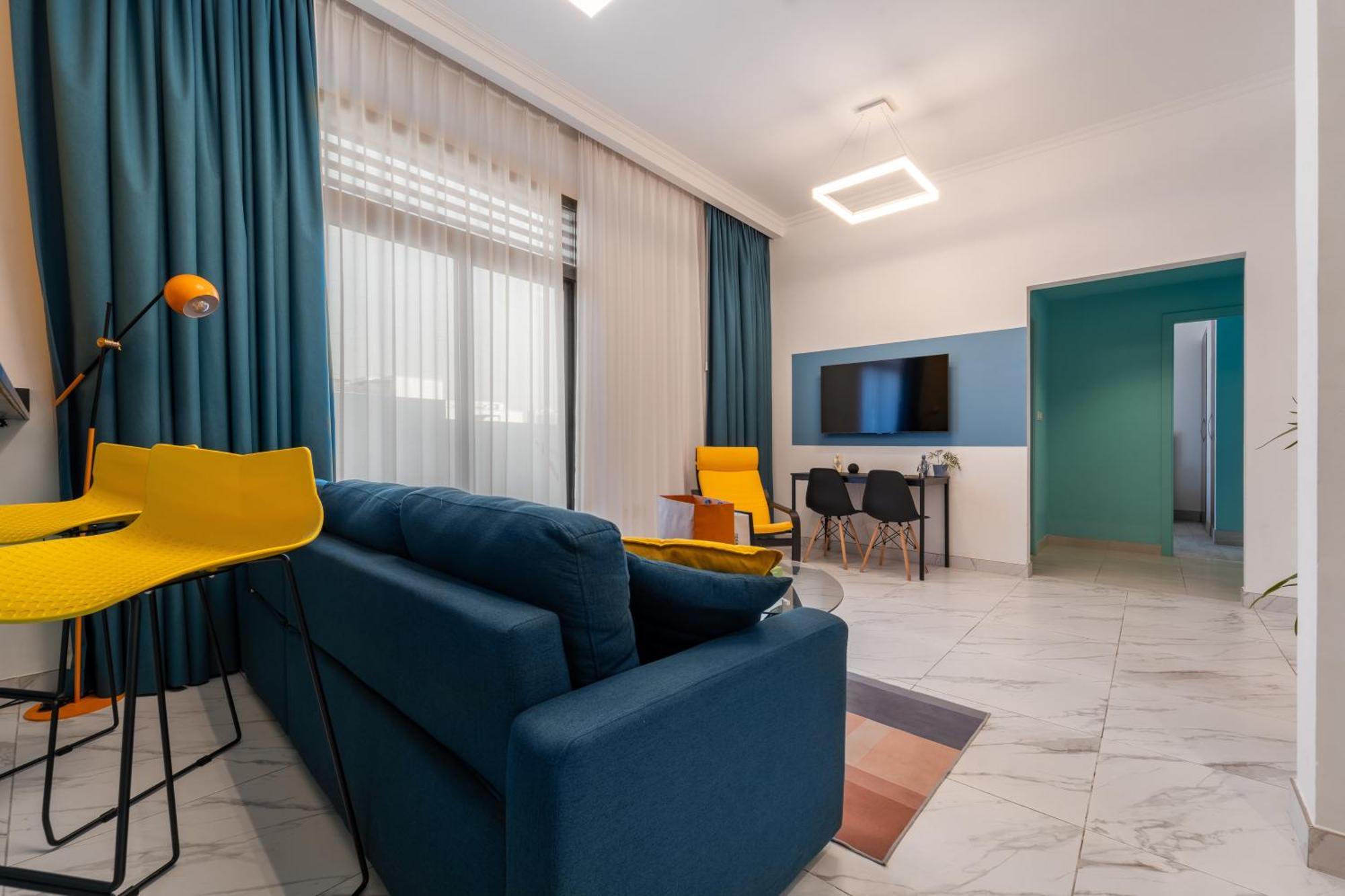 Izzzi Life Mint Aparthotel Dubai Bagian luar foto