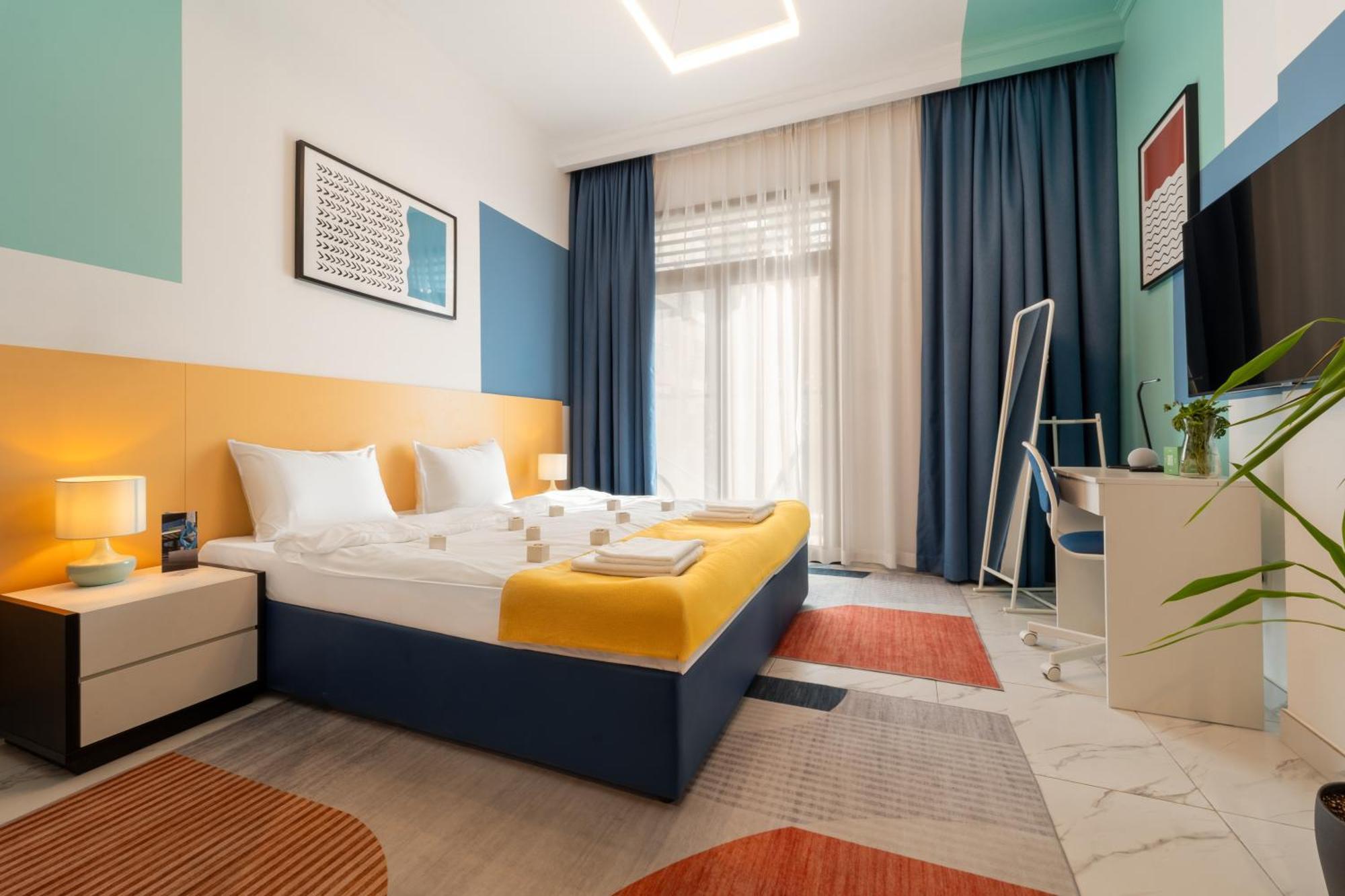Izzzi Life Mint Aparthotel Dubai Bagian luar foto